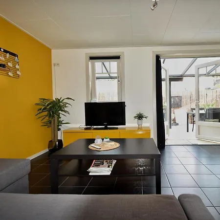 Villa 'T Zeeuwse Achteruusje Sint Annaland Esterno foto